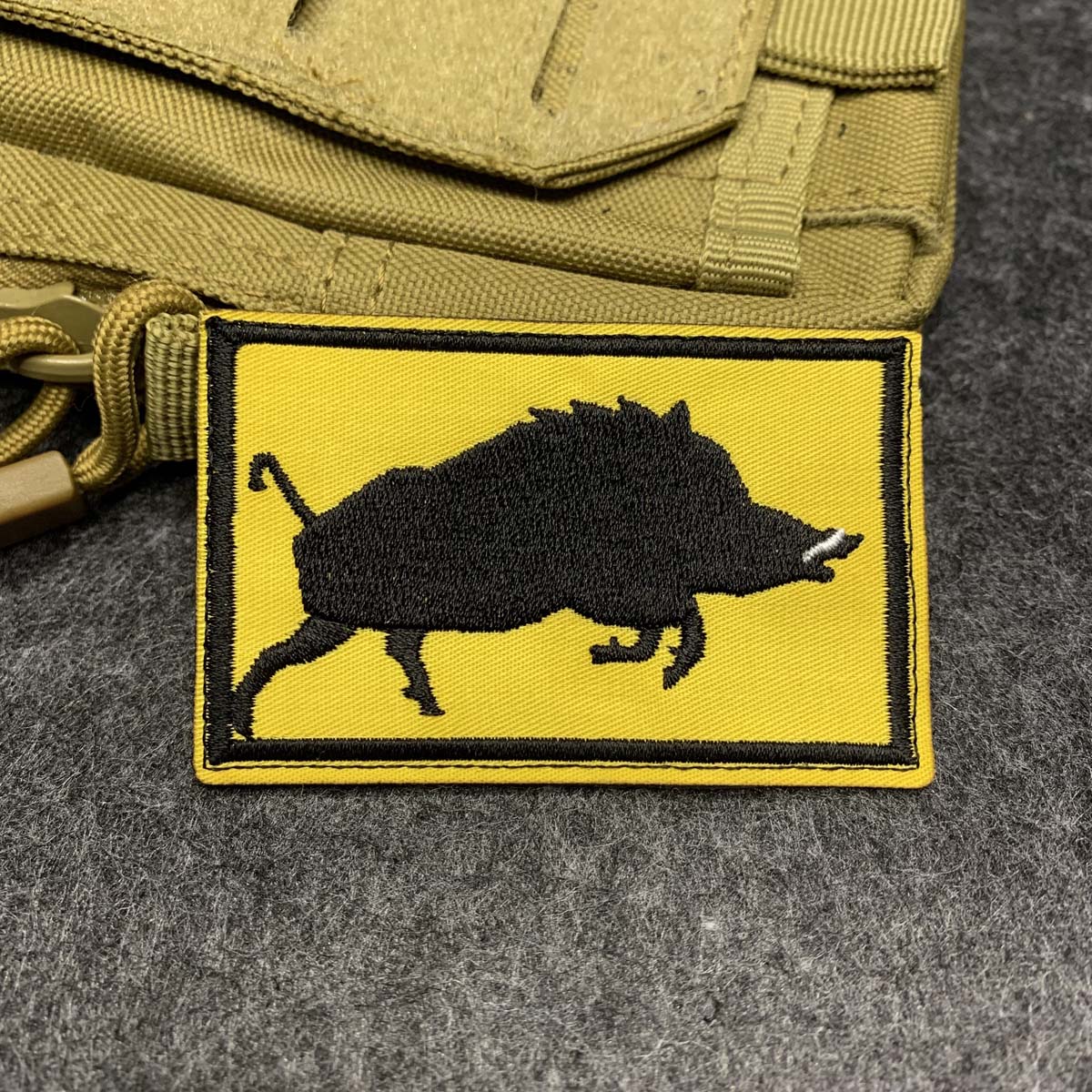 Outdoor Hunting Pictures - Wildschwein-Silhouette, bestickter Moral-Aufnäher, Klettverschluss-Aufnäher für Rucksack,